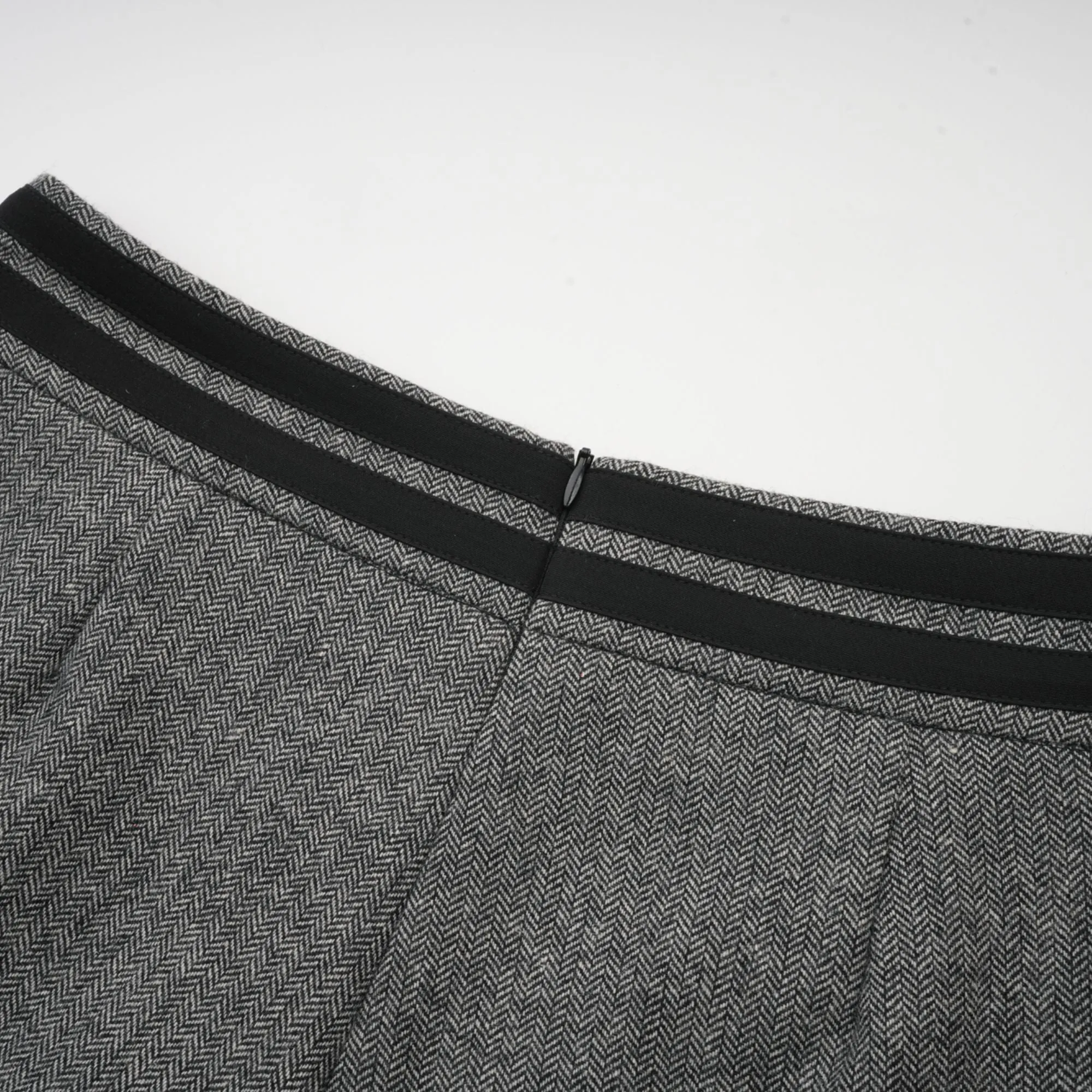 Agathe grey herringbone top & shorts matching set