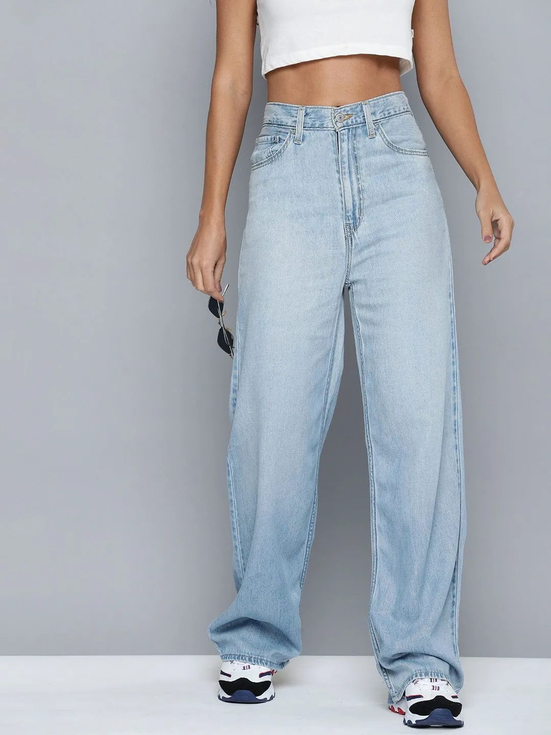 Women's High Rise Featherweight Baggy Jeans